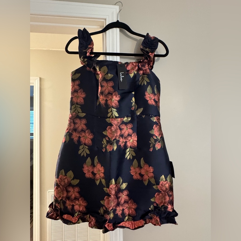 Lulu’s Navy Floral Semi-formal Dress. NWT. Size M